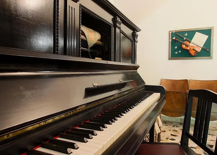 La Tana Del Grillo Parlante *